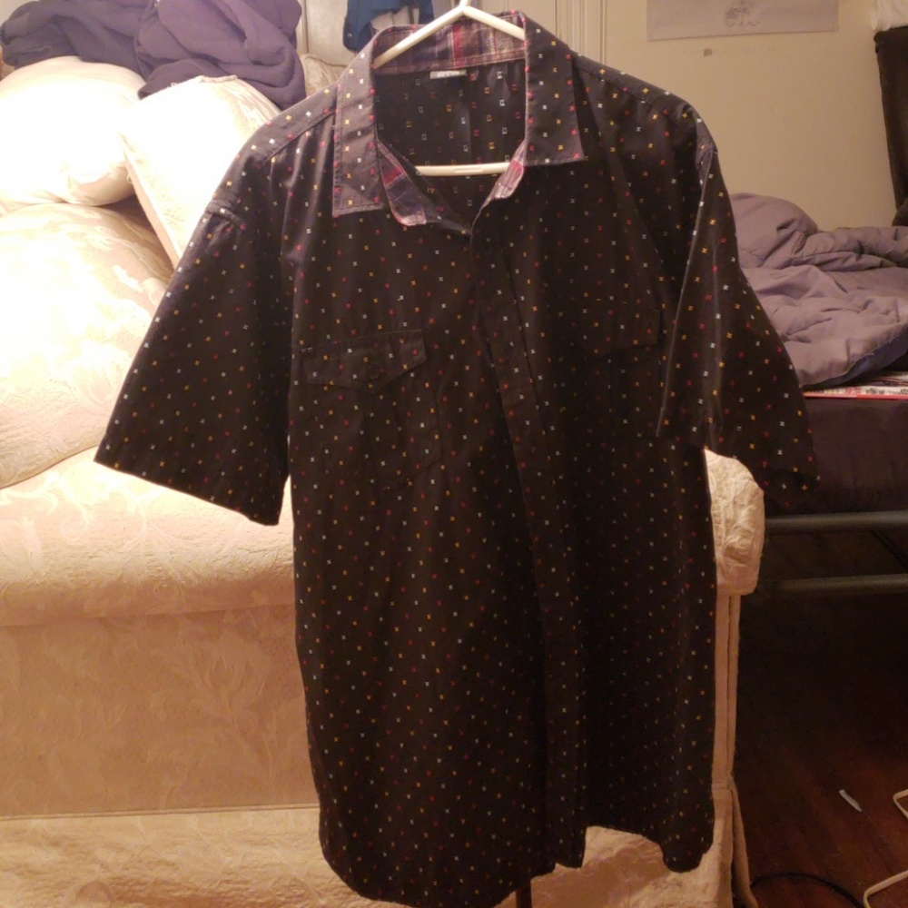 Button up short sleeve vintage shirt